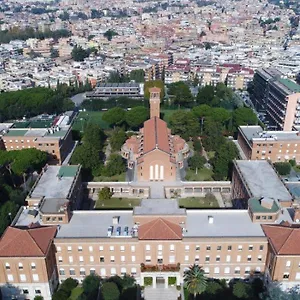 Casa La Salle - Vaticano Гостевой дом